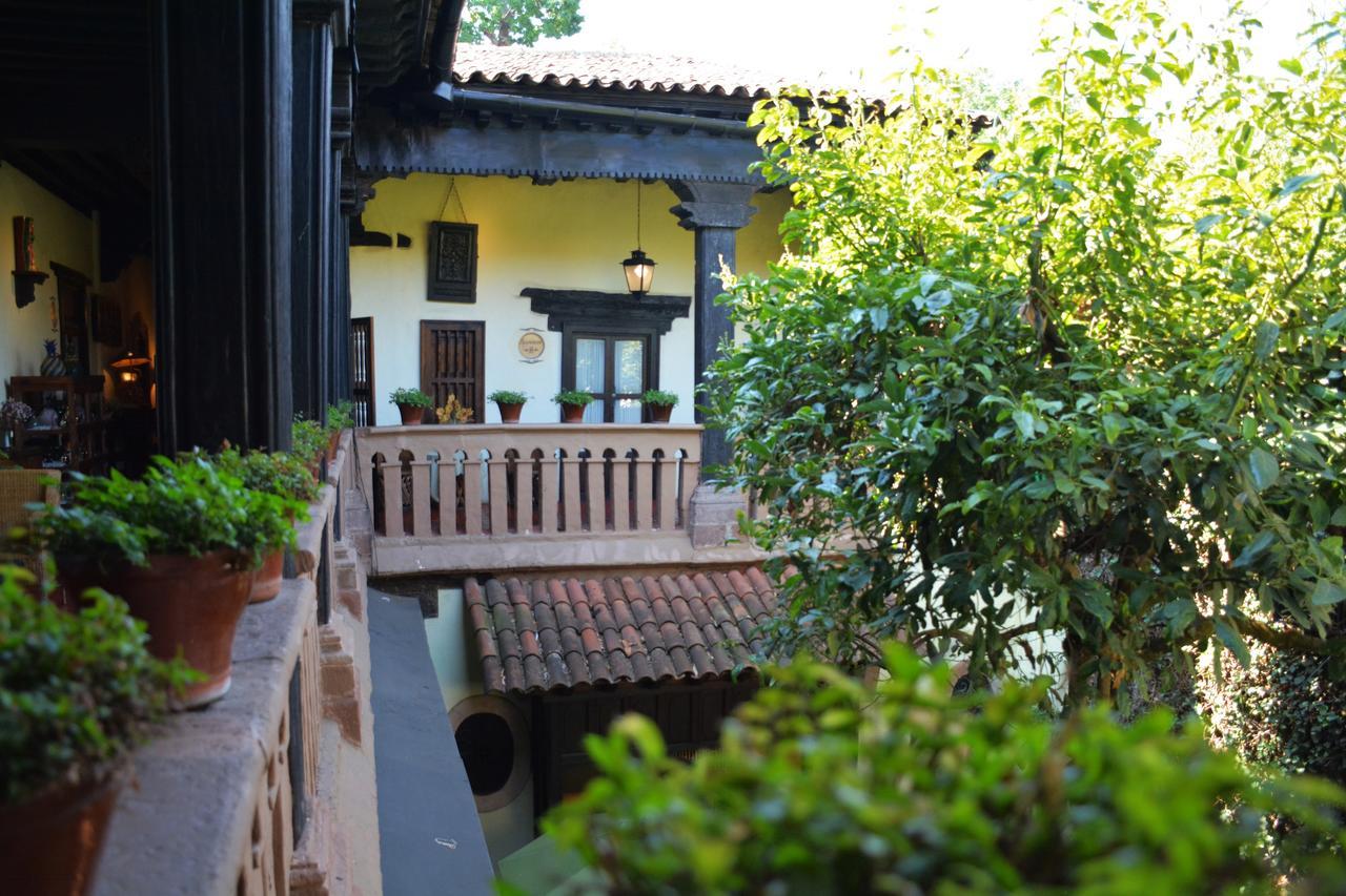 Hotel Mansion Iturbe ปาทซ์คูเอโร ภายนอก รูปภาพ
